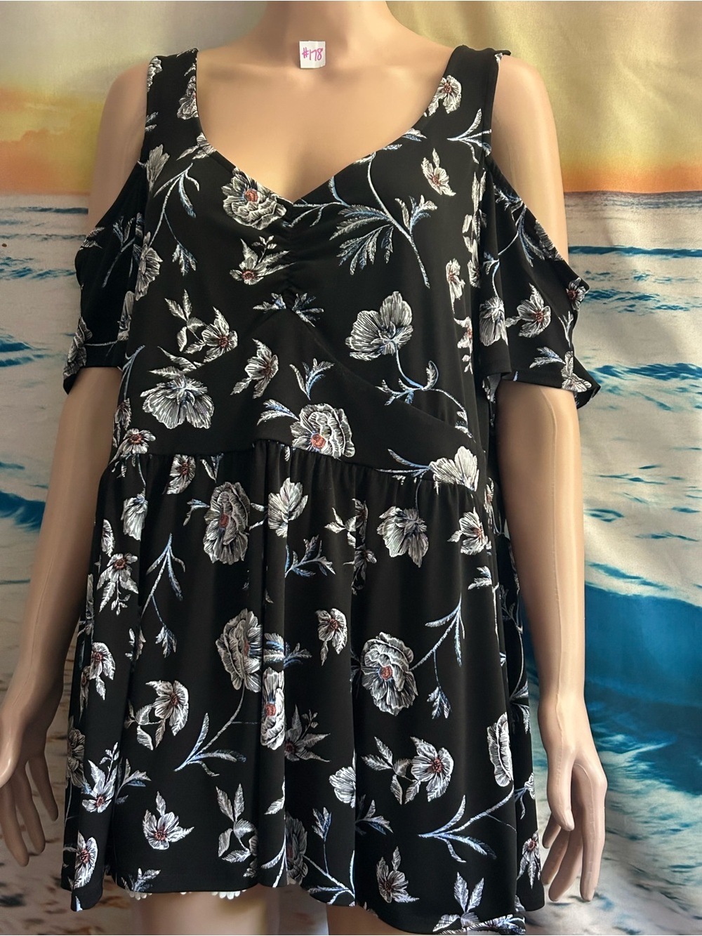 Torrid Women’s Black Floral Cold-Shoulder V-Neck Tunic Top SZ 2XL